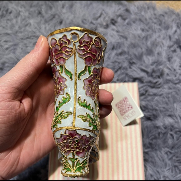 🌸 NYCO Victorian floral boot ornament 🌸 - Picture 3 of 6